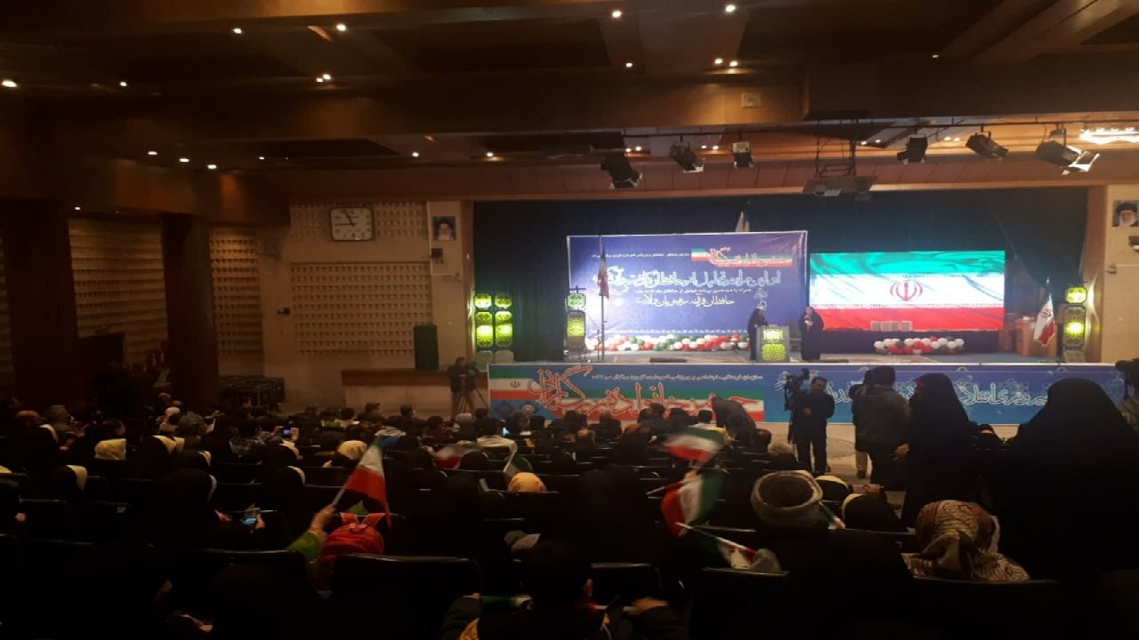 تجلیل از حافظان برتر قرآن در قزوین