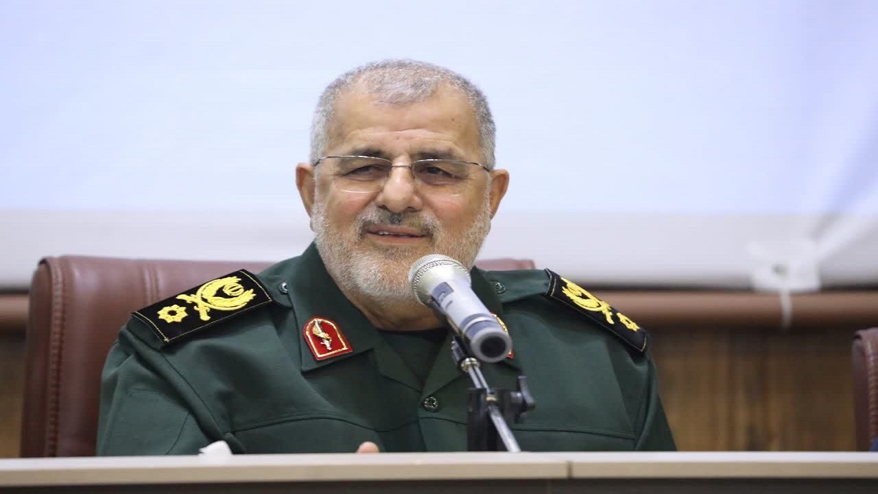 واقعیت‌ اقدامات انجام شده در خوی متفاوت‌تر از فضای‌مجازی است/ سپاه همراه زلزله‌زدگان خوی است