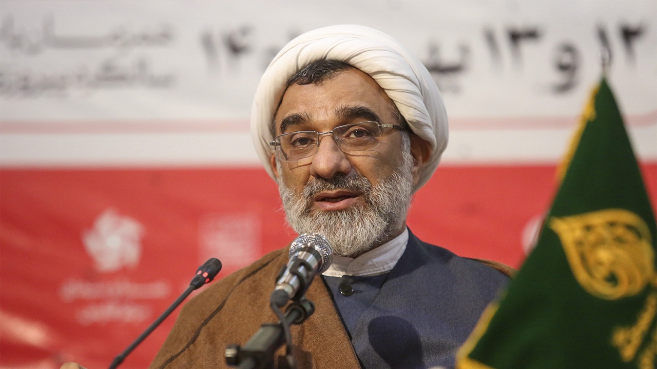 هر مدیری به بهانه بودجه کار فرهنگی را تعطیل کند، دارای ضعف است