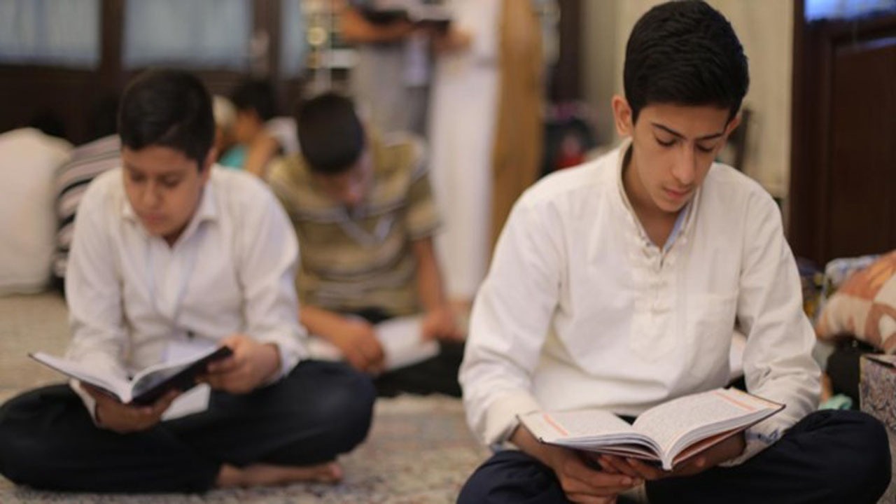 آغازمراسم معنوی اعتکاف ۱۴۰۱ در آذربایجان غربی