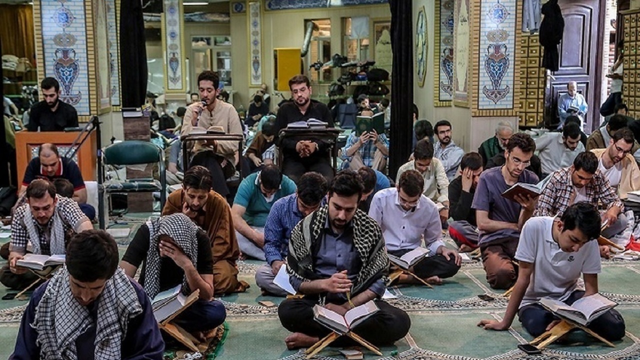 آغاز مراسم معنوی اعتکاف با حضور۶ هزار معتکف در سیستان و بلوچستان