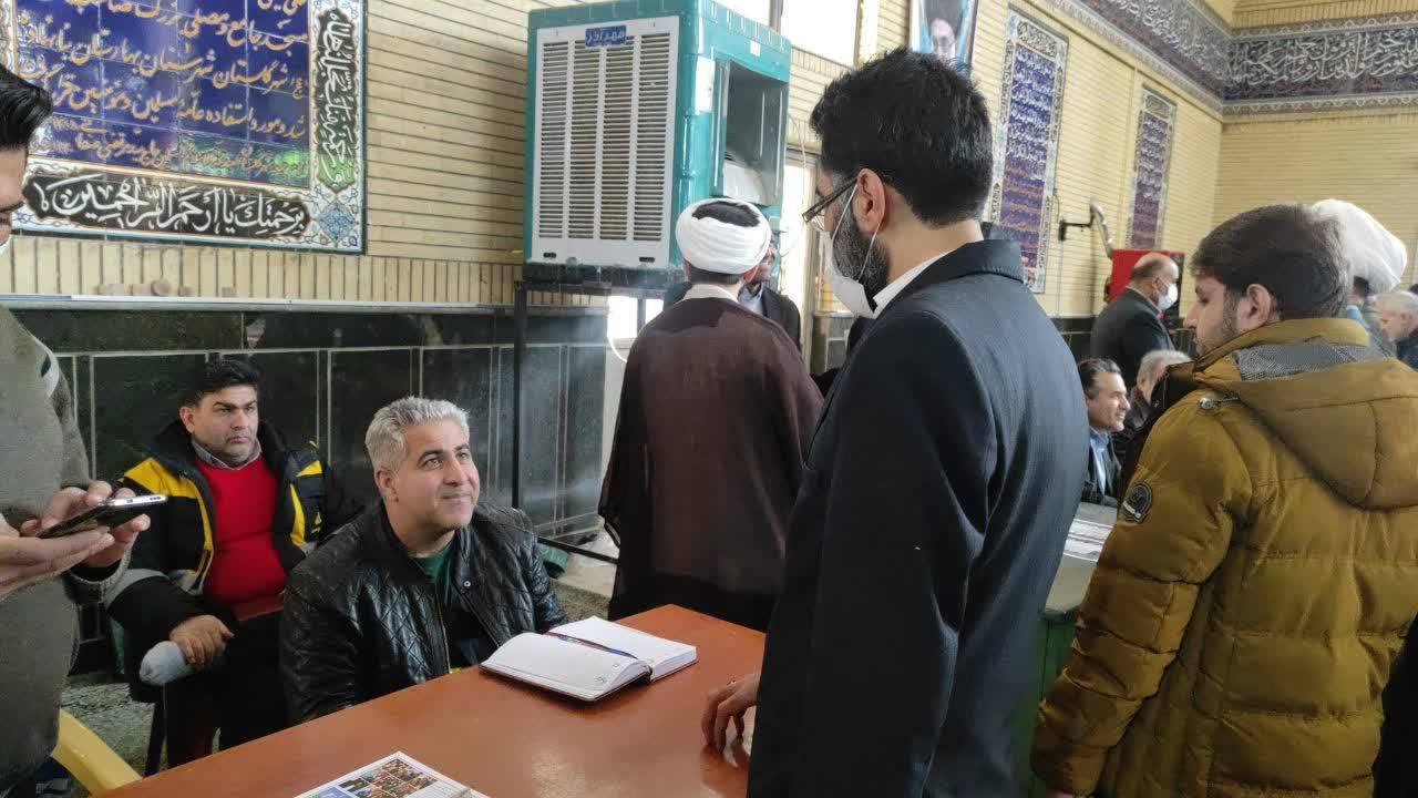 راه اندازی میز خدمت بهارستانی ها در ایام الله دهه فجر + تصاویر