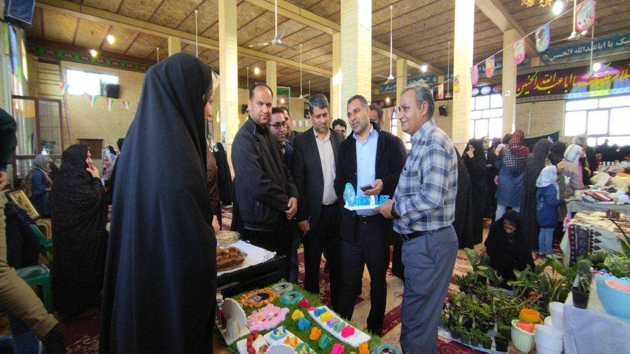اولین جشنواره بانوان کارآفرین روستایی در هوتک