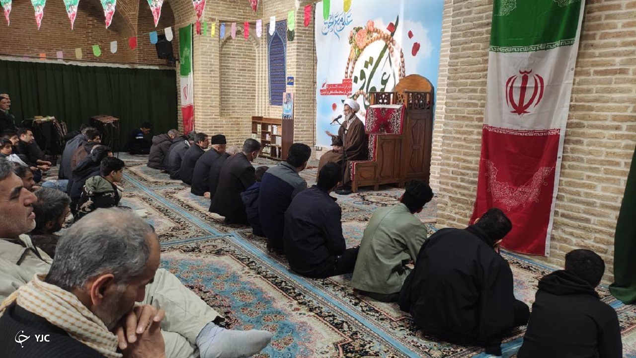 امام خمینی (ره) راه رسیدن جهان به کرامت انسانی را هموار کرد