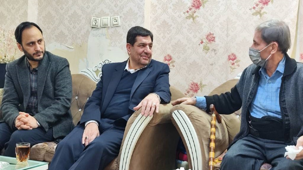 دیدار معاون اول رئیس‌جمهور با پدر شهیدان «مرشدی» به مناسبت میلاد حضرت علی (ع)
