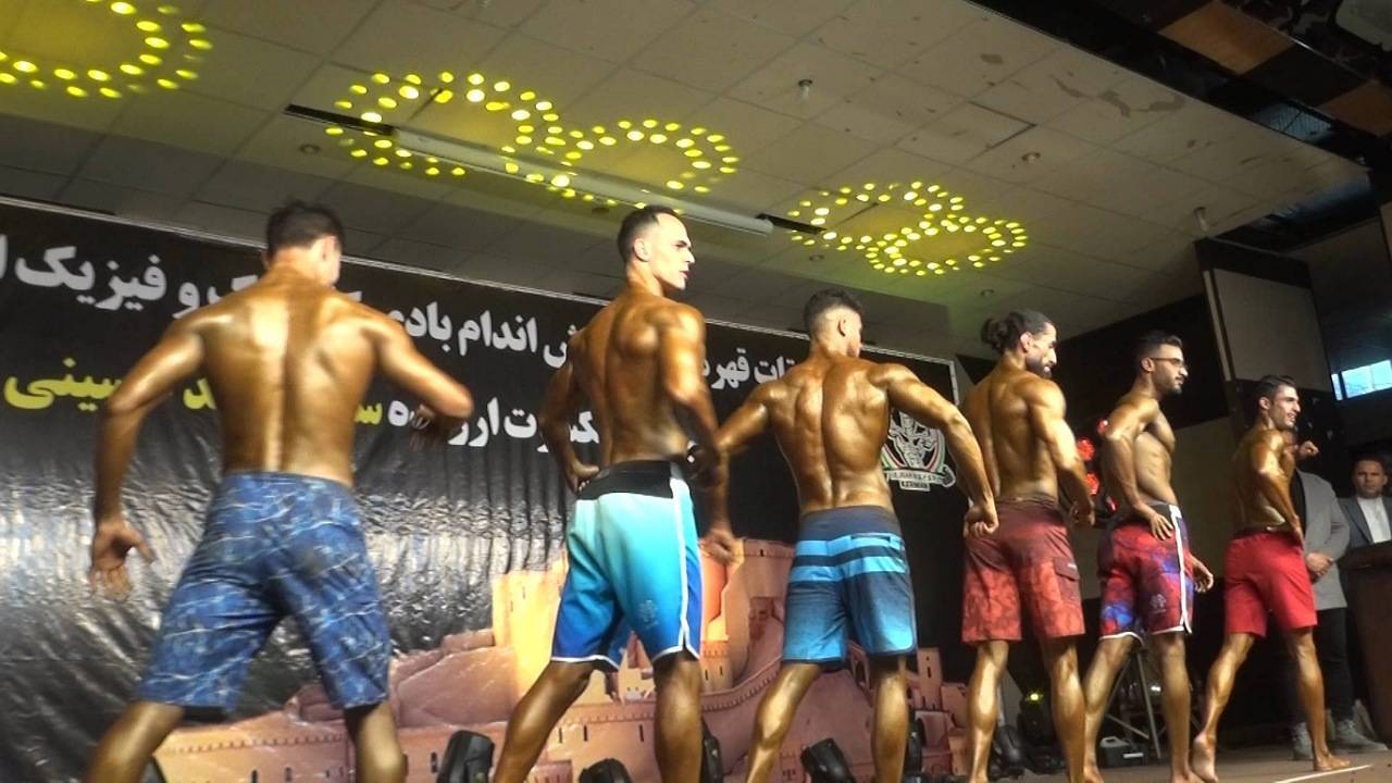 پایان مسابقات پرورش اندام قهرمانی استان کرمان در بم