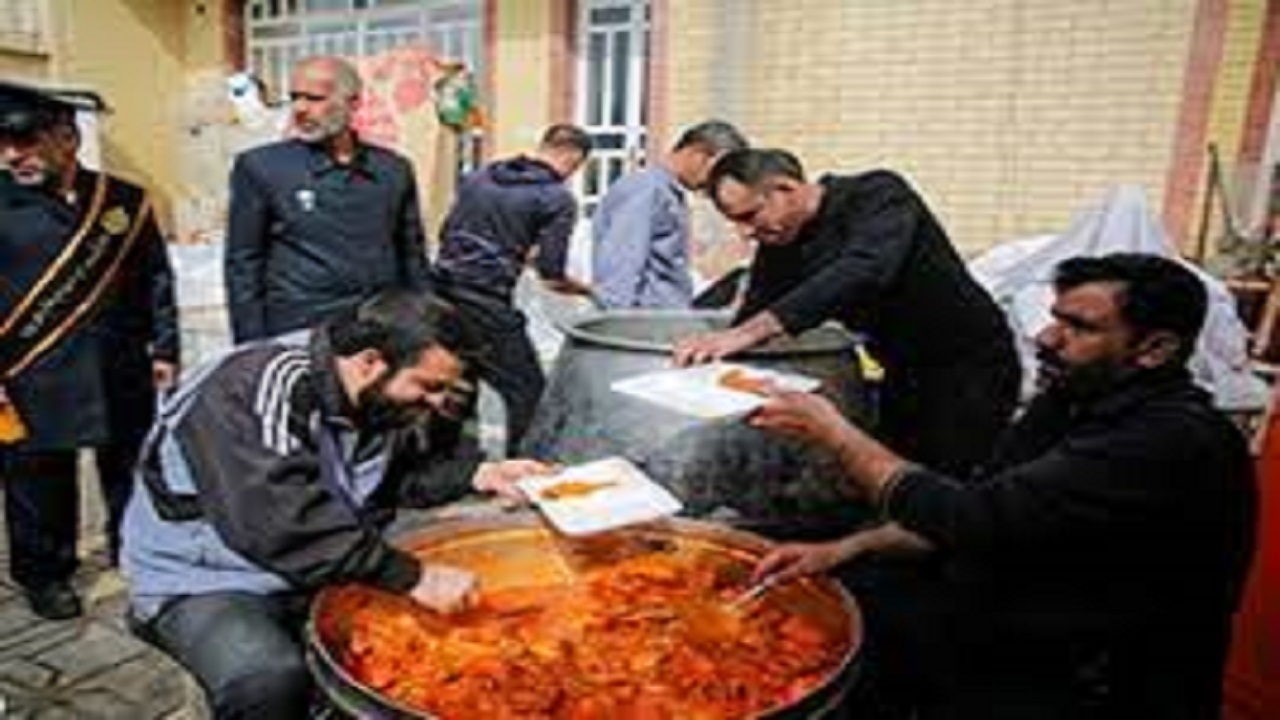استقرار آشپزخانه برای زلزله زدگان خوی