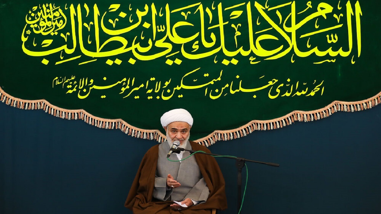 باید در شعرخوانی و مداحی به مسائل روز پرداخته شود