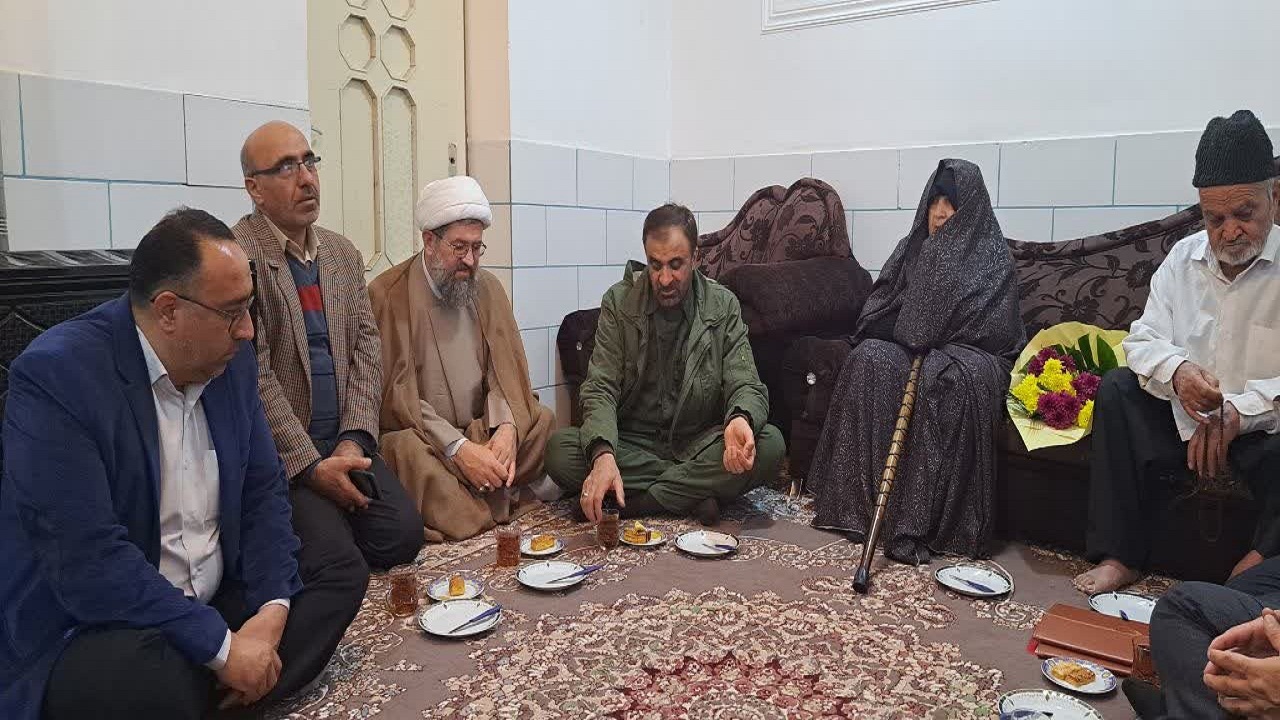 دیدار استاندار با خانواده شهیدان اسماعیلی نژاد
