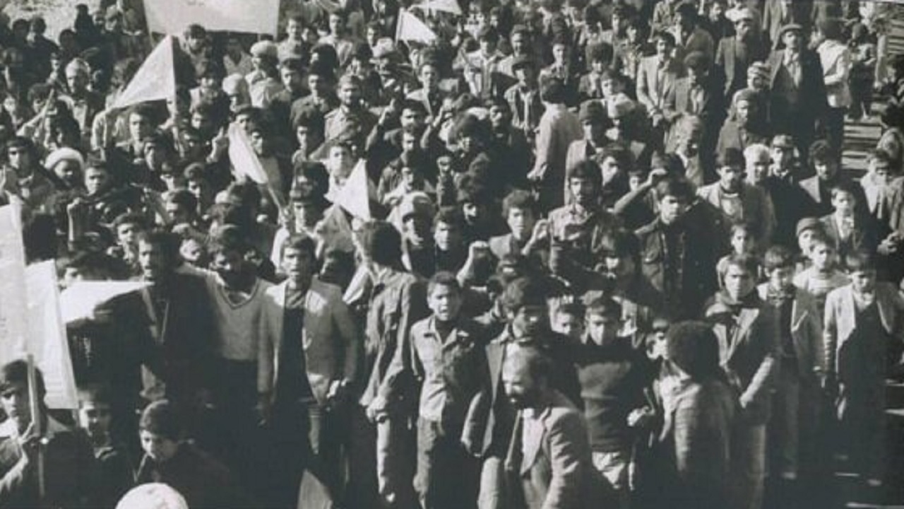 لاله هایی که در خیابان های بیرجند پرپر شدند