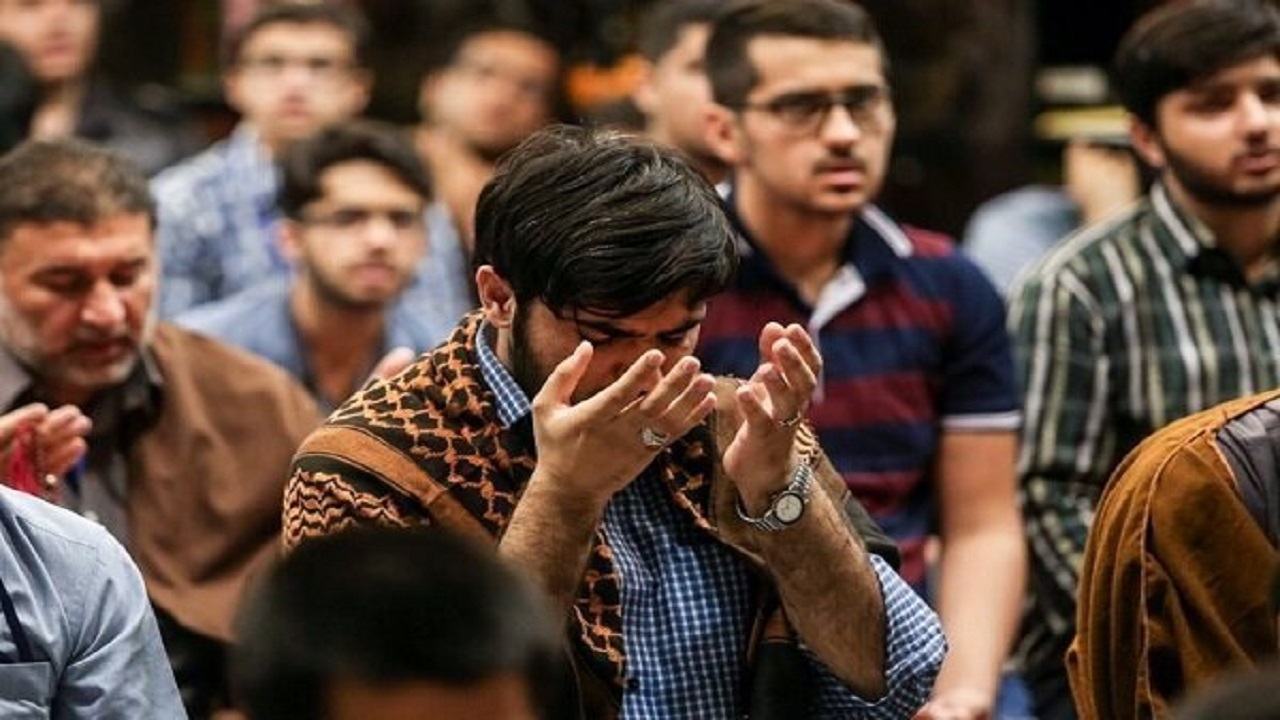 شرکت ۱۲ هزار همدانی در مراسم معنوی اعتکاف