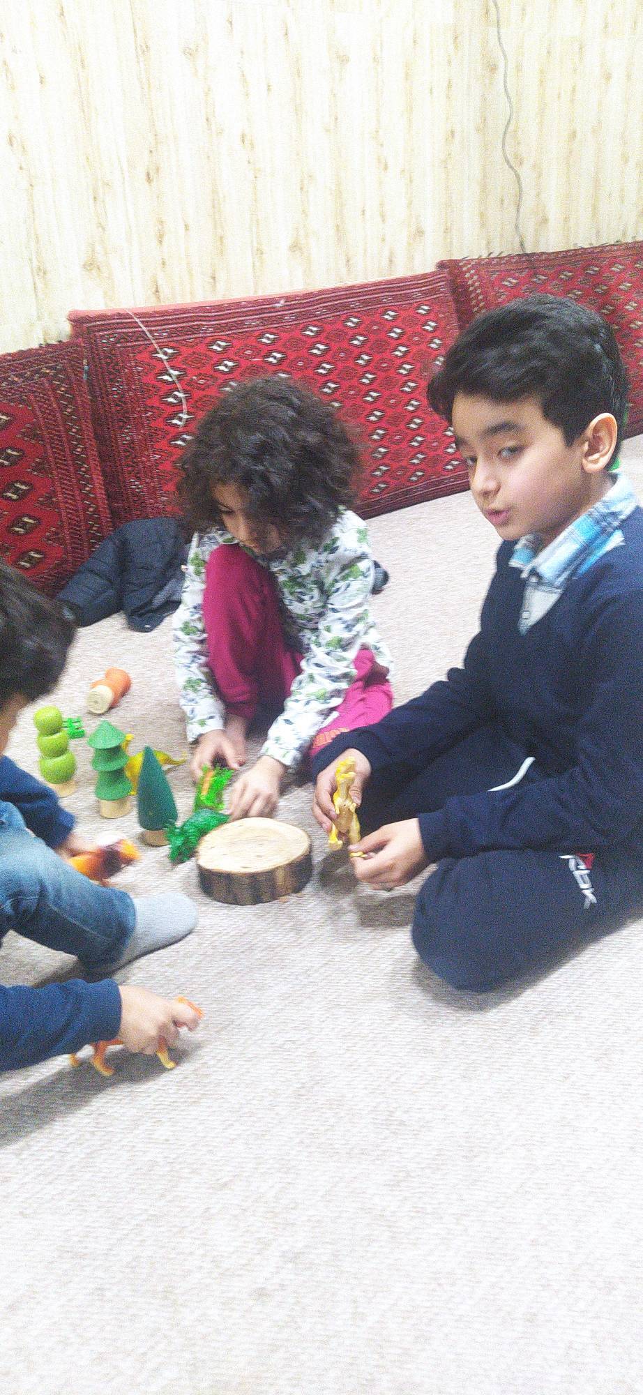 اعتکاف خانوادگی در مساجد/ از کودک 3 ماهه تا پیرمرد 81 ساله