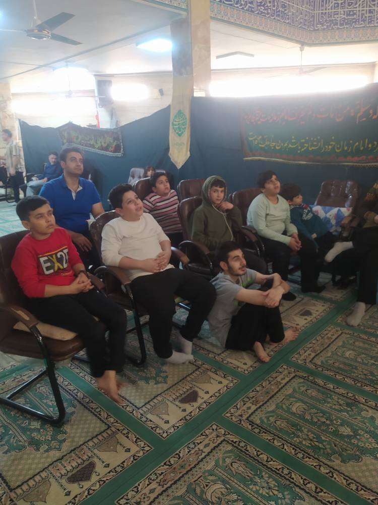 اعتکاف خانوادگی در مساجد/ از کودک 3 ماهه تا پیرمرد 81 ساله
