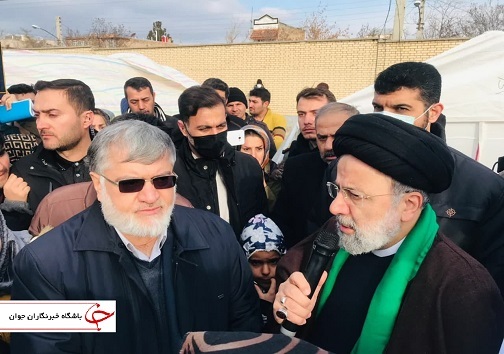 رئیس جمهور وارد منطقه زلزله زده خوی شد+عکس رئیس جمهور وارد منطقه زلزله زده خوی شد+عکس