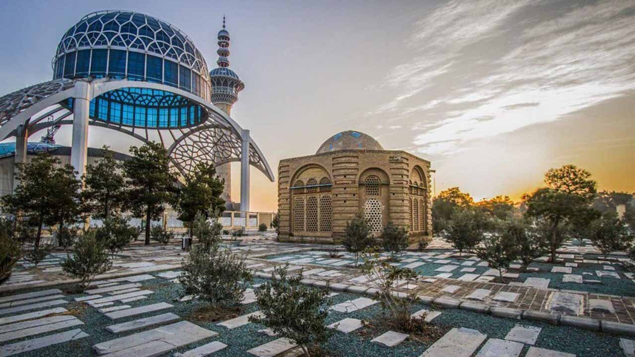 تور آشنایی با شهدای آرمیده در تخت‌فولاد اصفهان