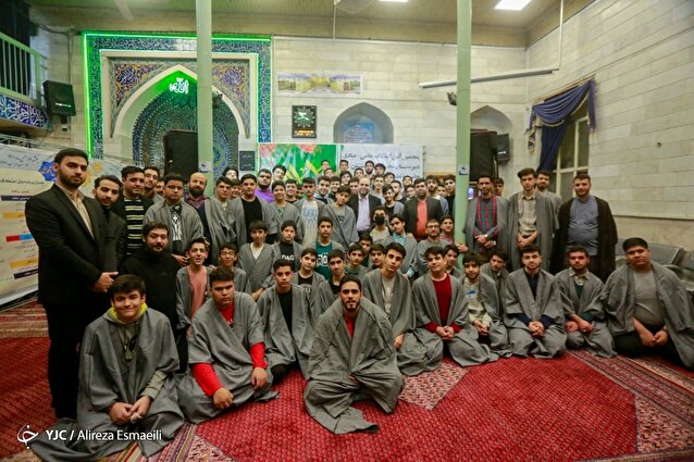 همراه با دانش آموزان معتکف در تهران