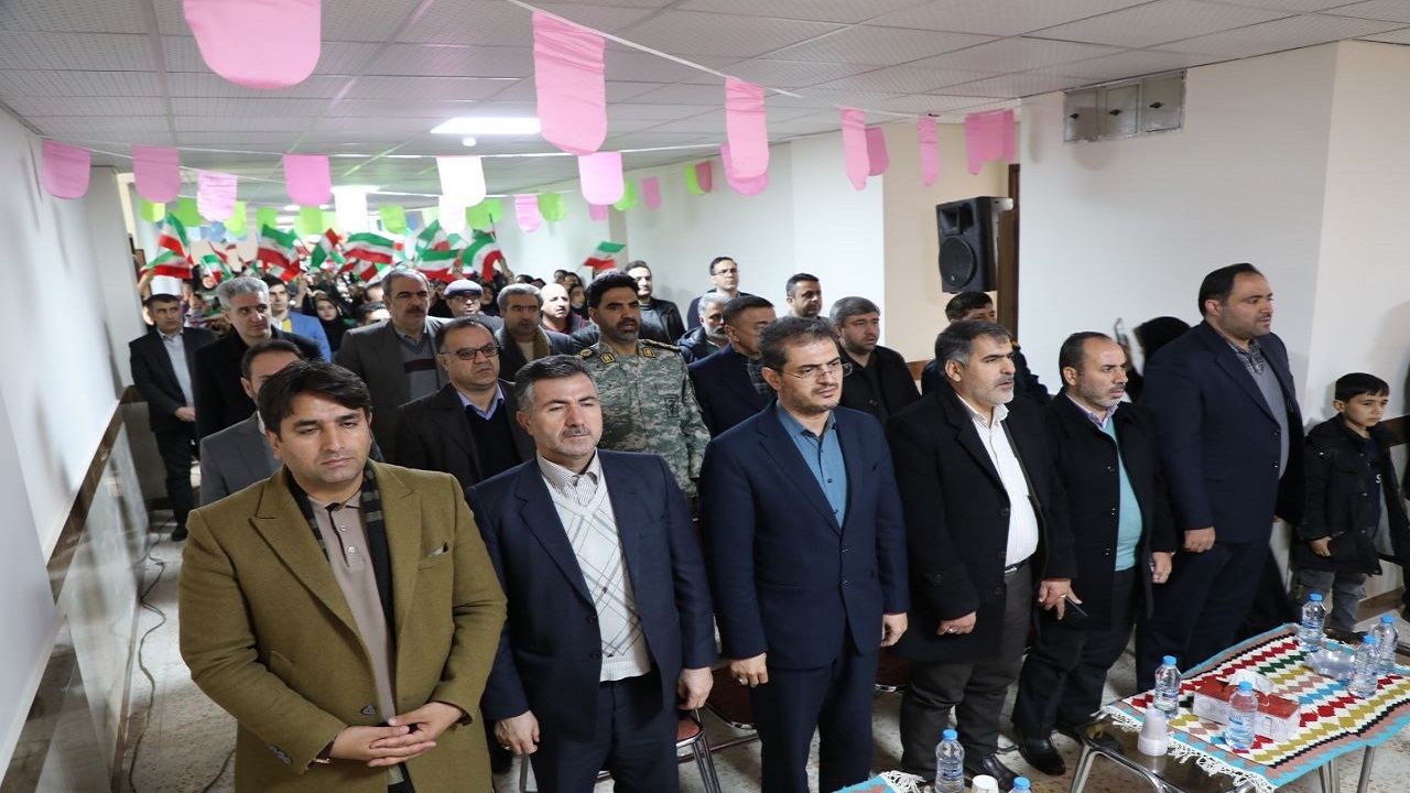 گشایش دبیرستان ۱۸ کلاسه در حسن آباد سنندج