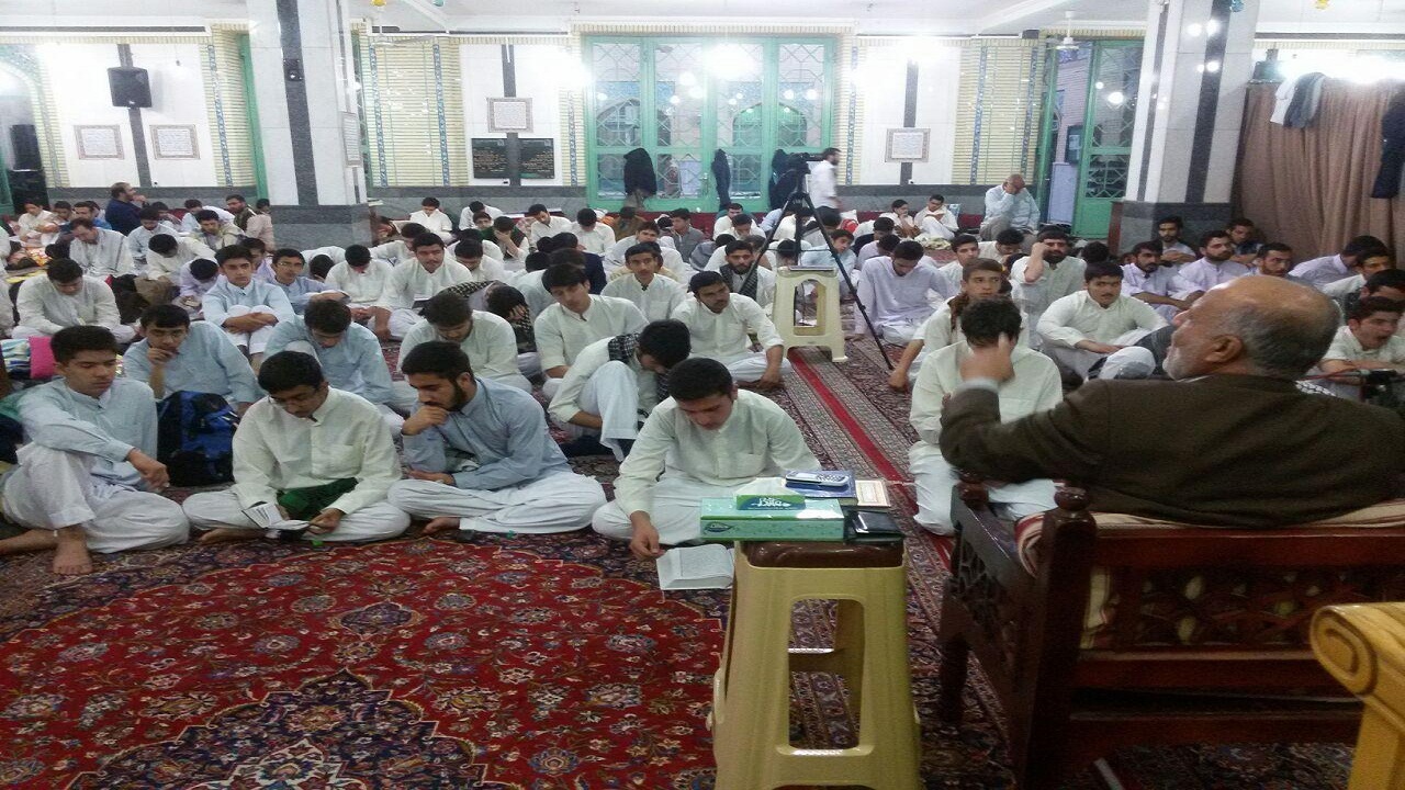 ۱۲۰۰ راوری معتکف خانه خدا هستند