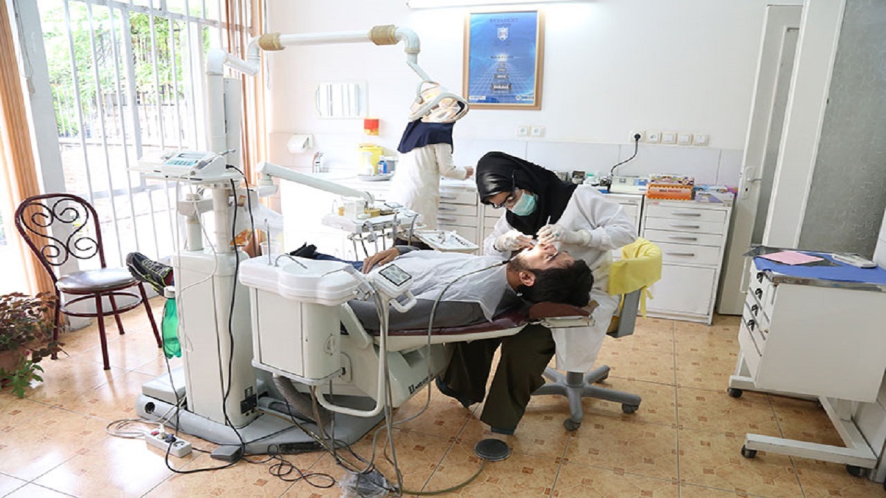 کلینیک دندانپزشکی شهرستان رزن با اعتبار ۷ میلیارد تومان افتتاح شد