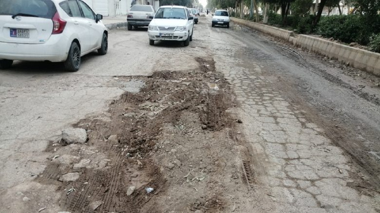 کنده‌کاری خیابان‌های اهواز در آستانه نوروز