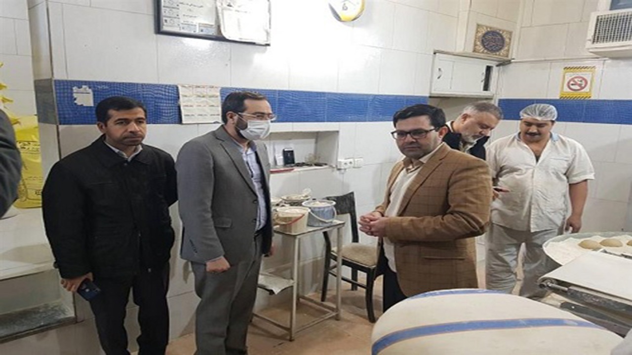 بازدید معاون وزیر بهداشت از اجرای طرح تولید نان کامل در شیراز