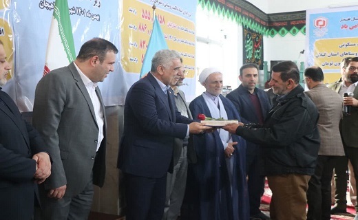 آیین واگذاری اسناد مالکیت روستایی در کلشتاجان لاهیجان