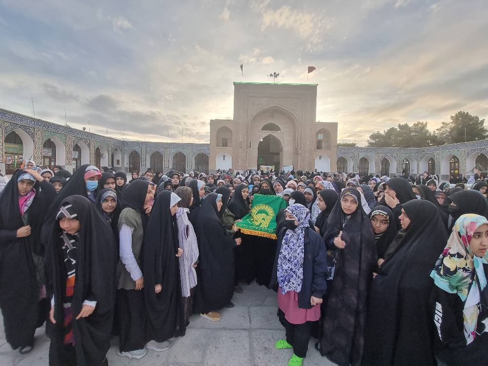 جلوه&zwnj;های از لحظات آخر اعتکاف در مساجد کرمان
