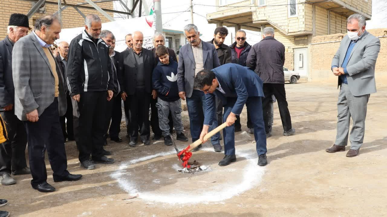 افتتاح نمادین از ۳ پروژه عمرانی در آبیک