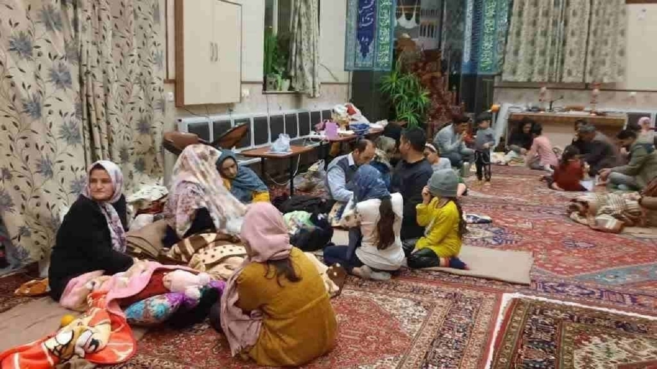 اسکان ۱۲۰۰ نفر از زلزله زدگان خوی در مساجد ارومیه