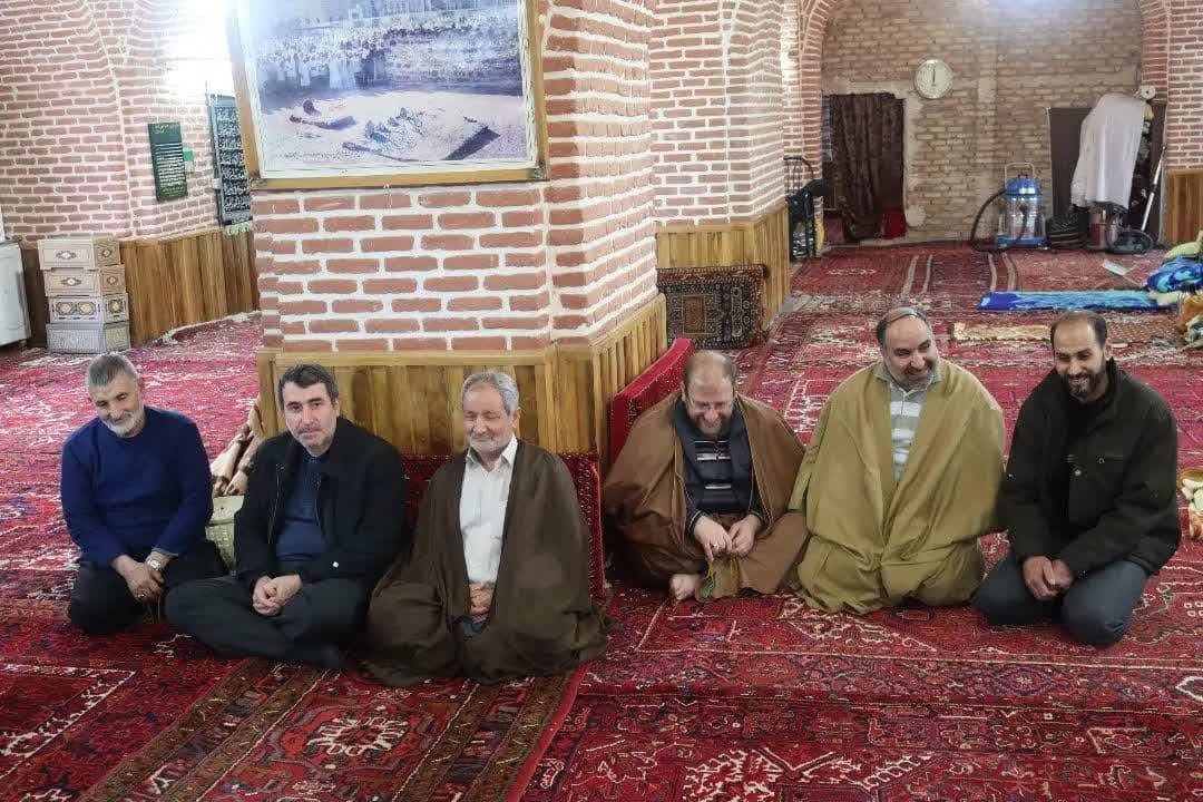 گوشه&zwnj;هایی از برگزاری مراسم اعتکاف/ از کودک ۳ ماهه تا پیرمرد ۸۱ ساله