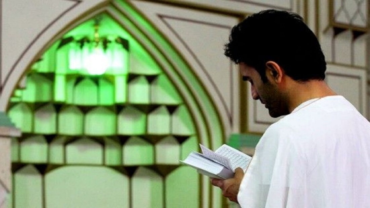 شرکت ۵۰۰ ملایری در مراسم معنوی اعتکاف