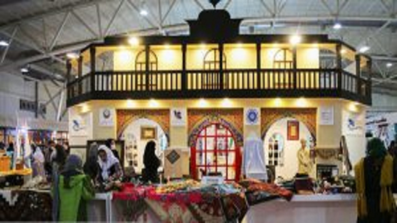 حضور ۲۰ هنرمند صنایع‌دستی قزوین در نمایشگاه تهران