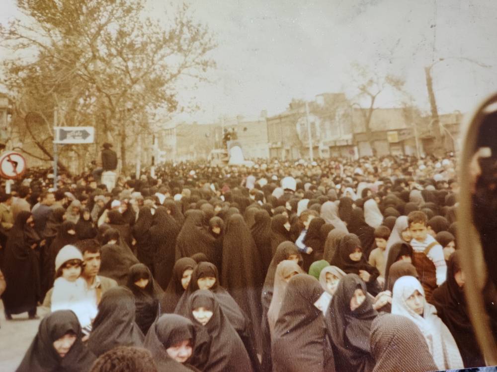 تصویر یادگاری راهپیمایی 22 بهمن