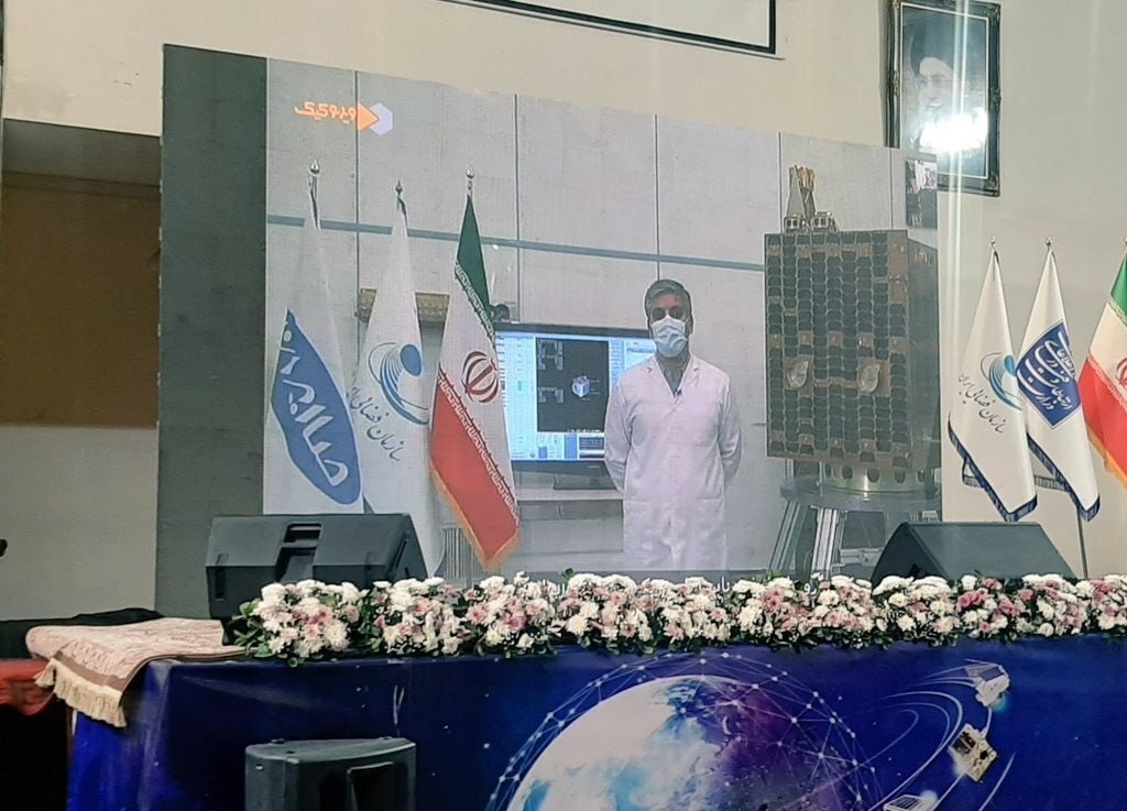 ۲ ماهواره بومی طلوع ۳ و ناهید ۲ رونمایی شدند