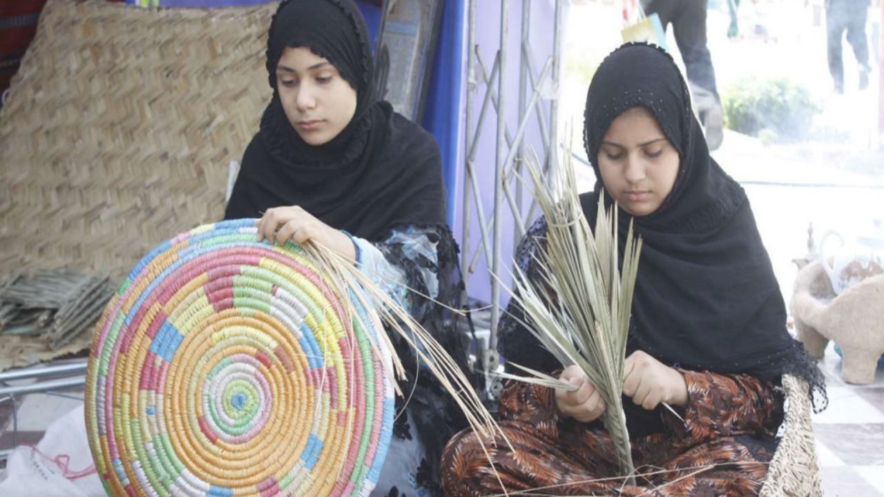 آموزش رایگان صنایع دستی در آبادان