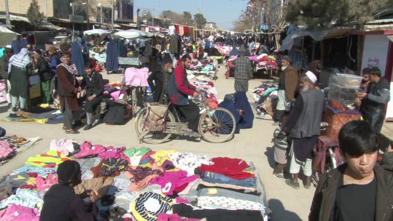 ۴۰۰ غرفه برای دست فروشان و کسبه کاران در شبرغان ساخته می شود + تصاویر