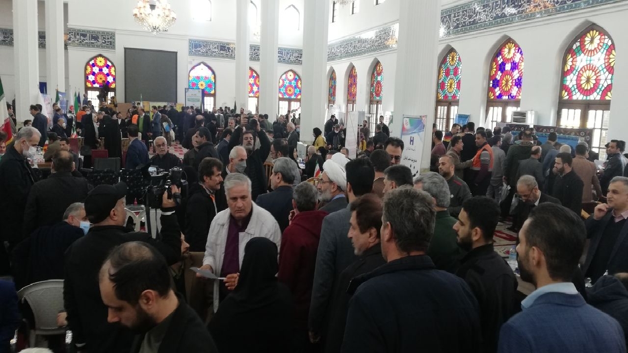 برپایی میز خدمت جهادی با حضور استاندار گیلان