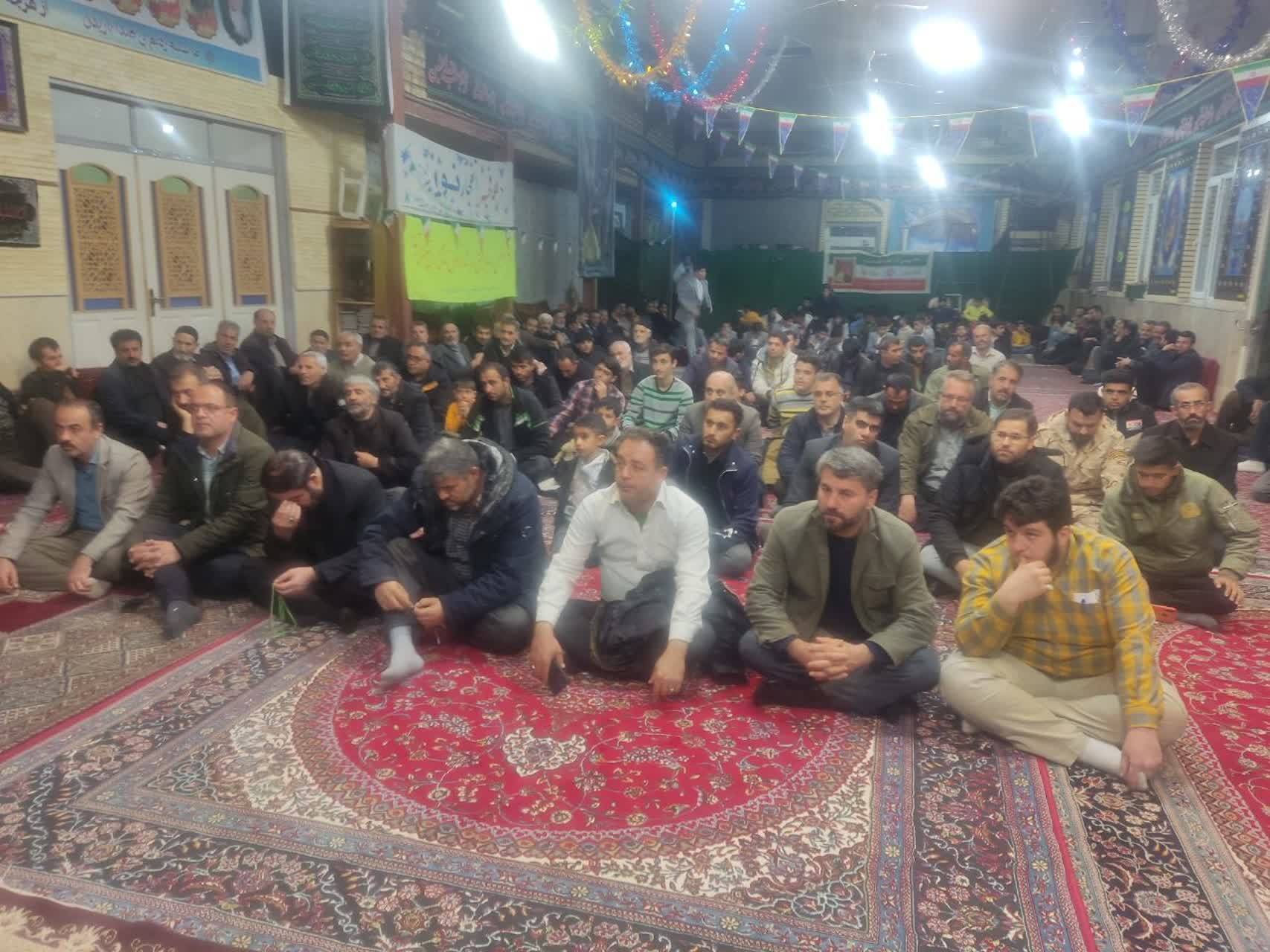 یادواره شهدا در روستای دولت آباد برگزاری مراسم یادواره شهدای روستای دولت آباد به روایت تصاویر