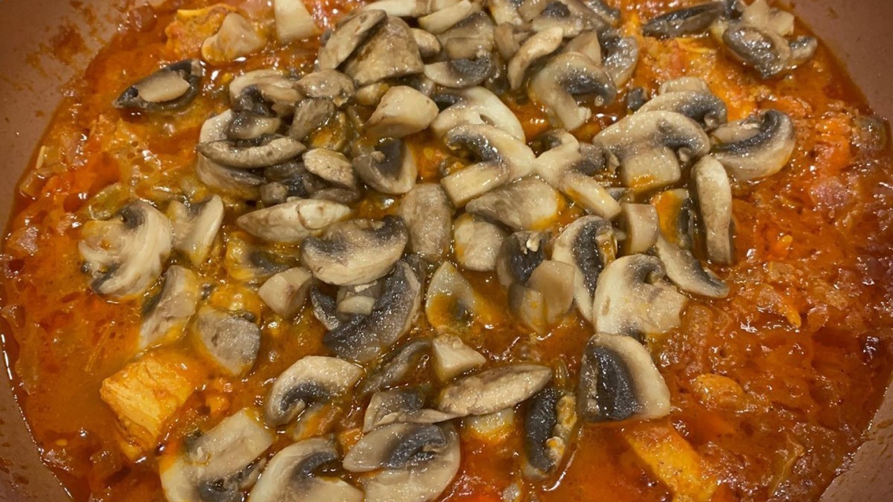 طرز تهیه خورش قارچ + فیلم