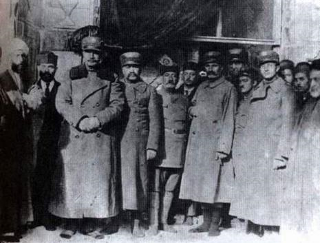 رضاخان  در زیارت کربلا