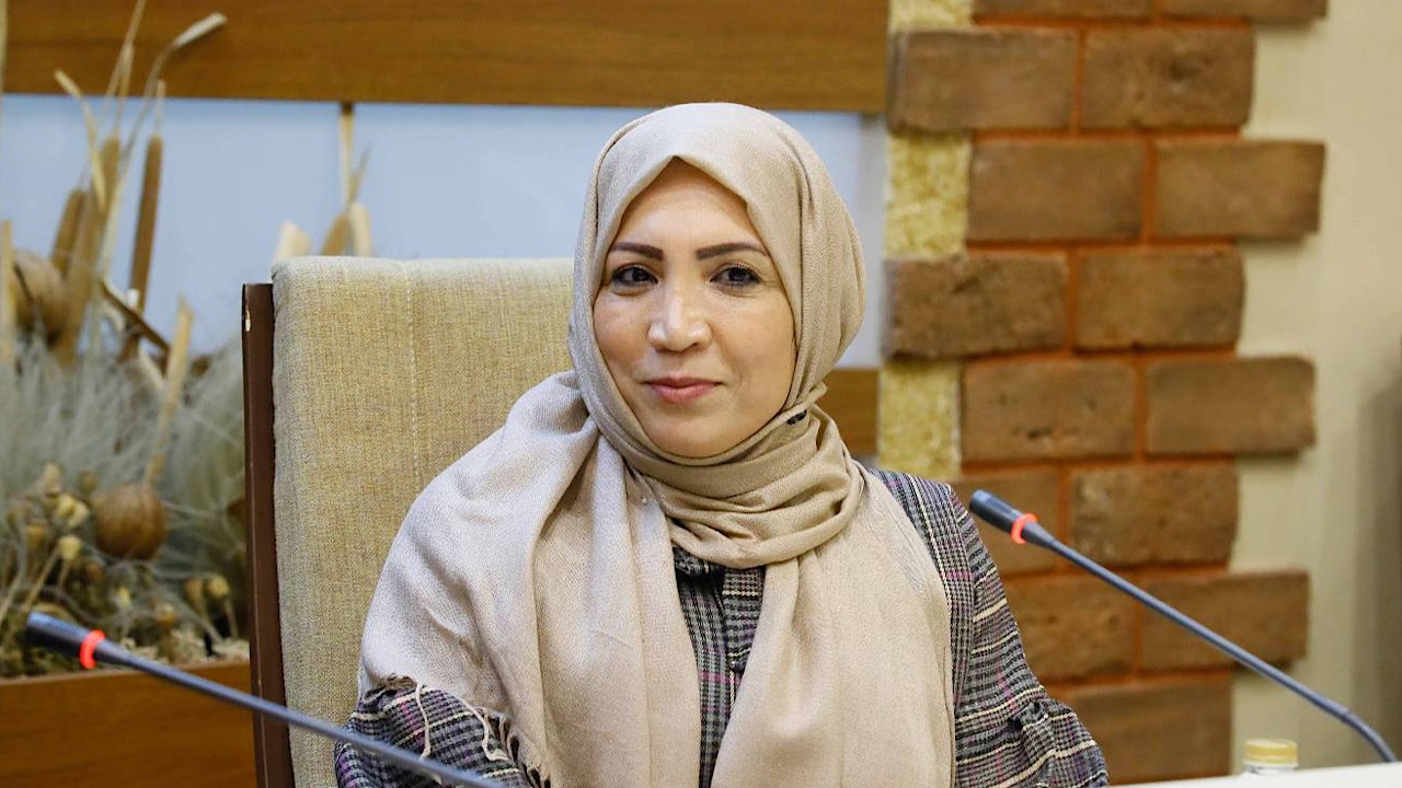 نویسنده باید از نگاه جنسیتی دور شود