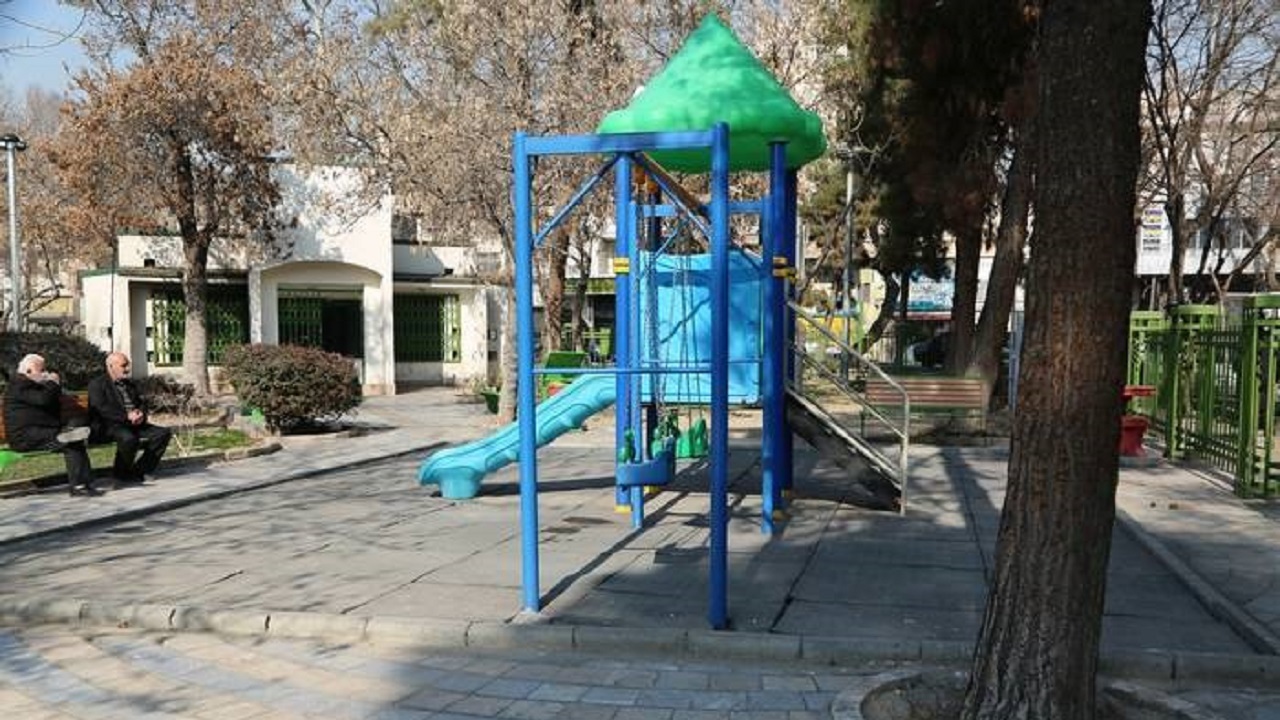 ارائه خدمات شهری به مادران و کودکان اولویت ماست/ زمین‌های بازی بوستان‌های منطقه بهسازی و ایمن‌سازی می‌شوند