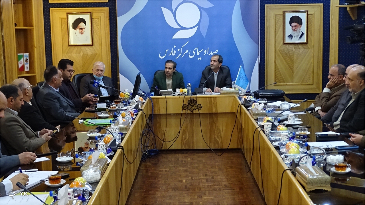 هم اندیشی نمایندگان مجمع خیرین با مدیرکل صداوسیمای فارس