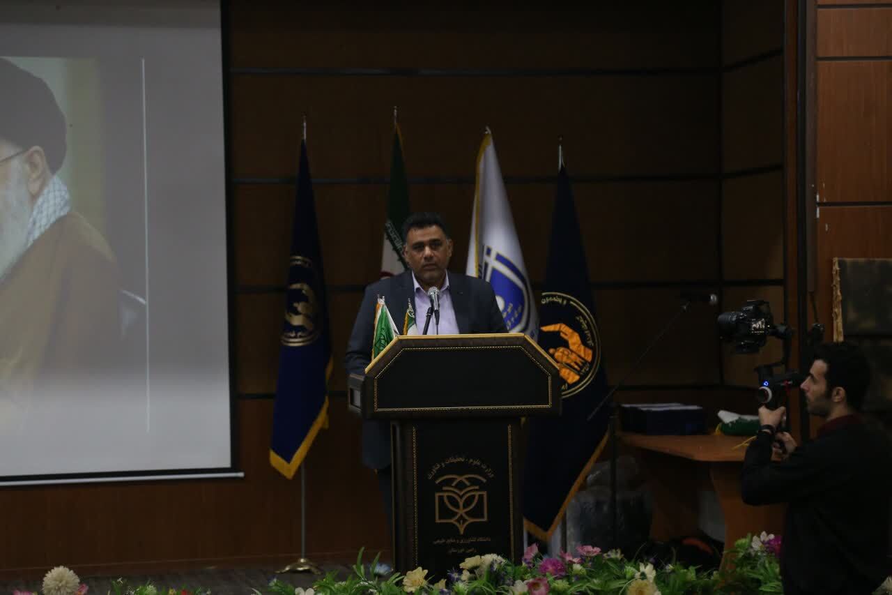 زکات منشاء خدمات بزرگی است