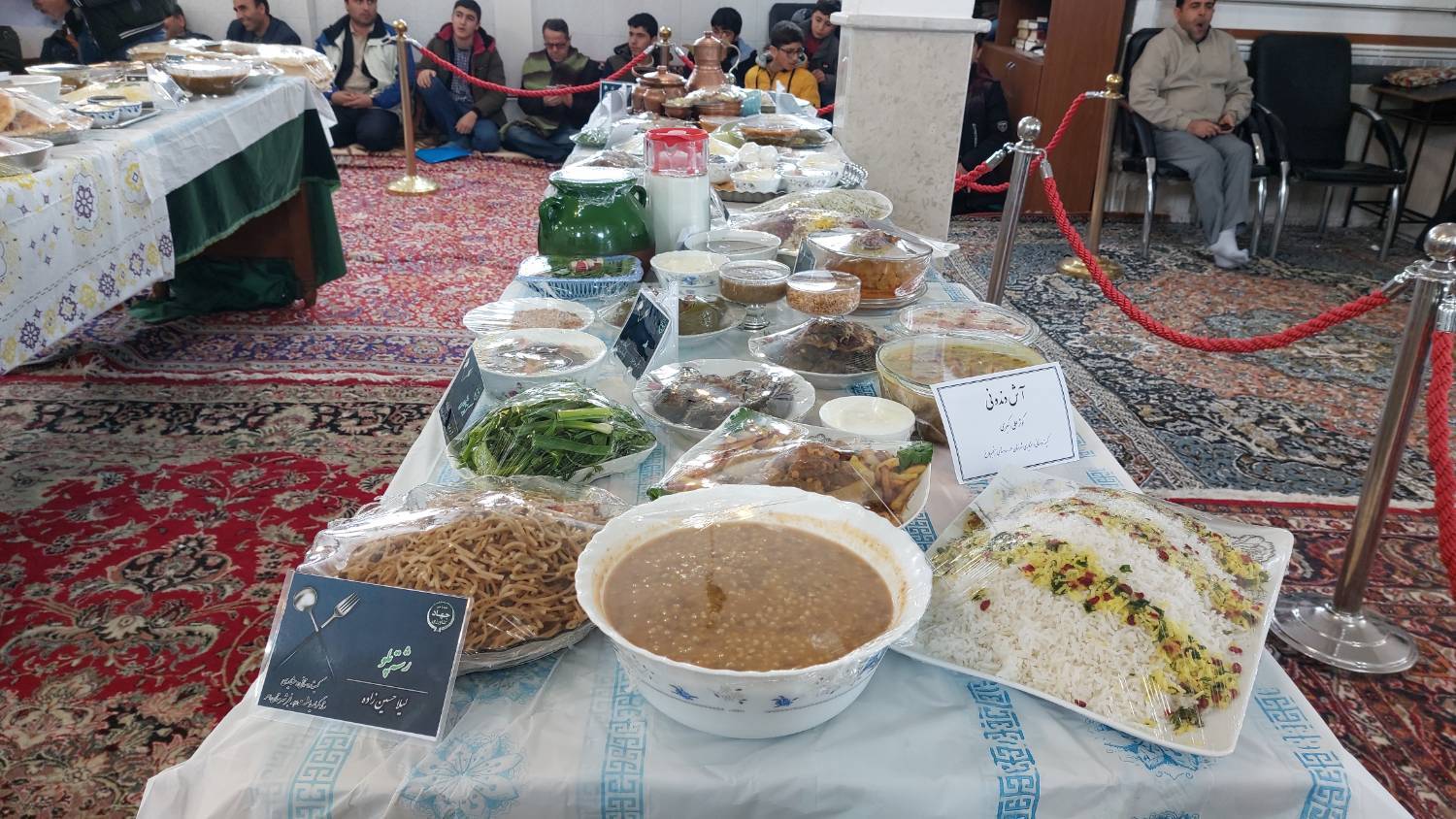 پهن شدن سفره رنگین اهری ها در جشنواره غذاهای سنتی + تصاویر