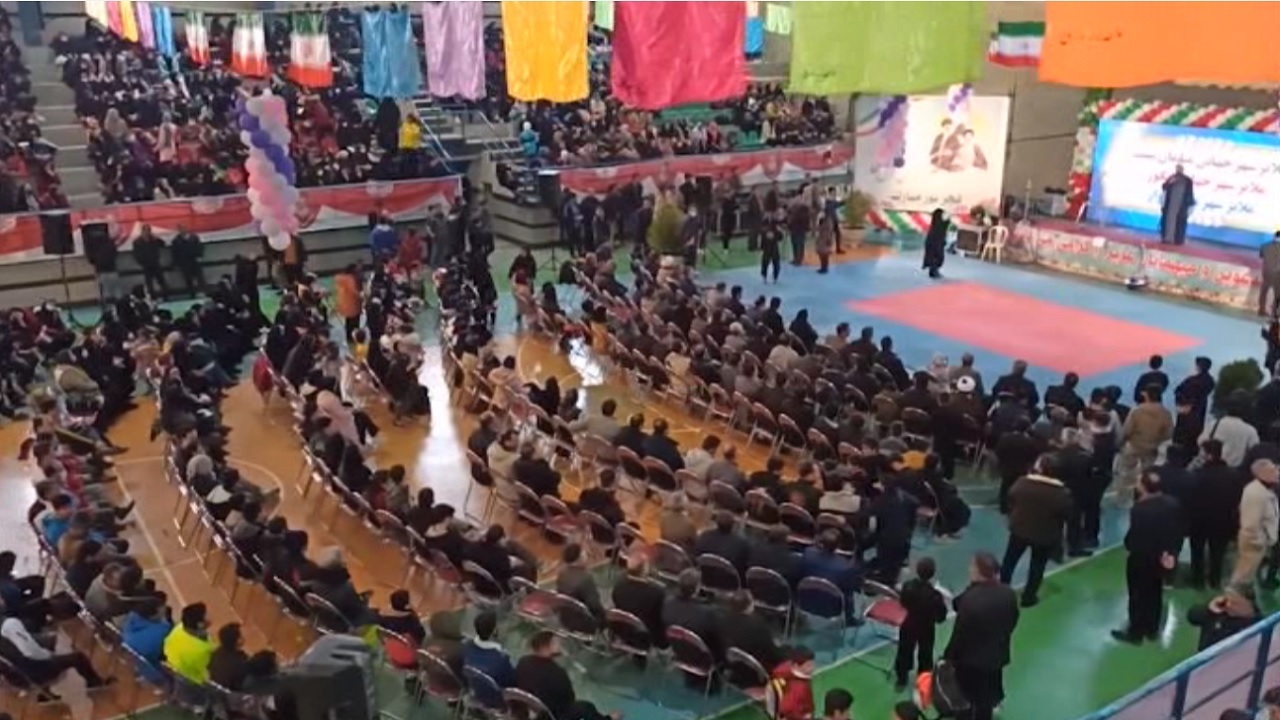 جشن انقلاب با حضور دهه هشتادی ها در ملایر برگزار شد