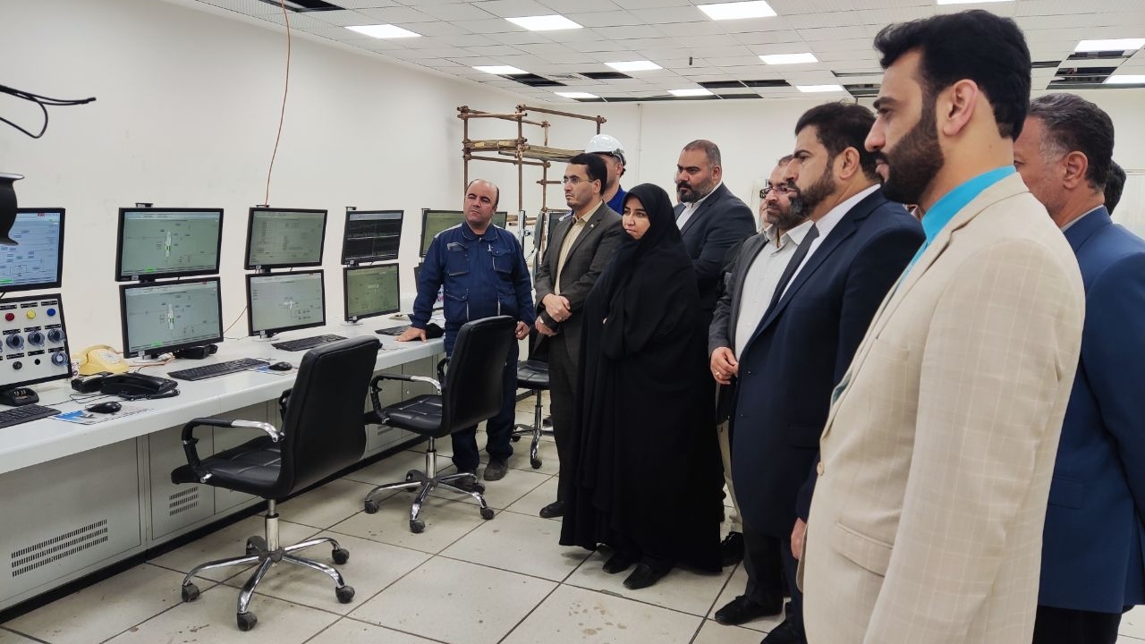 هیات رئیسه فراکسیون اقتصاد انرژی مجلس به آبادان سفر کرد