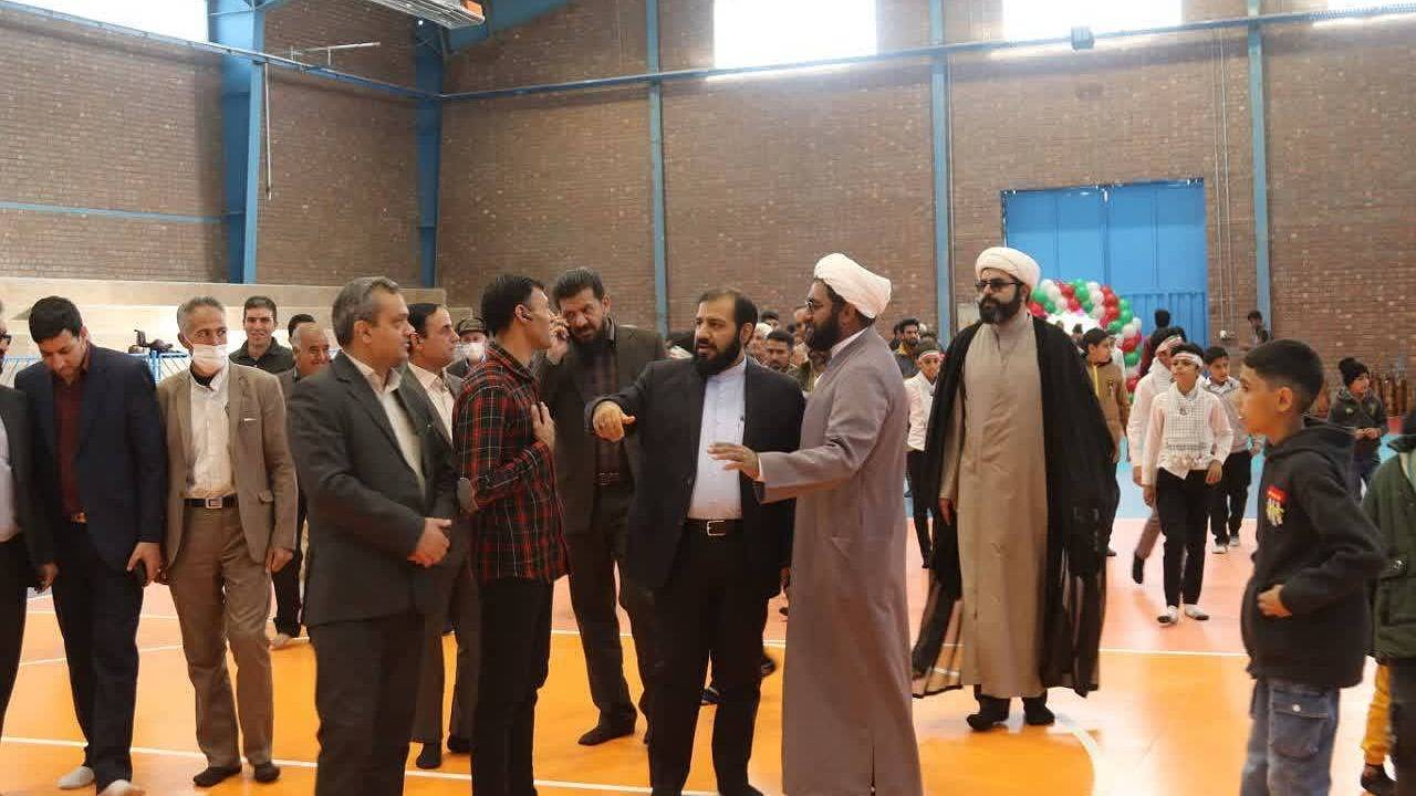 افتتاح ۶۵ طرح عمرانی، خدماتی و ورزشی در زرند