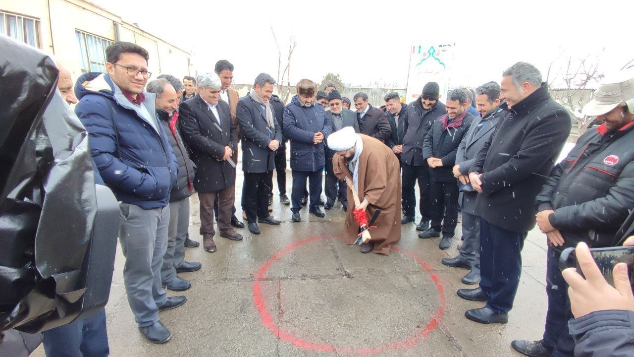 آیین کلنگ زنی