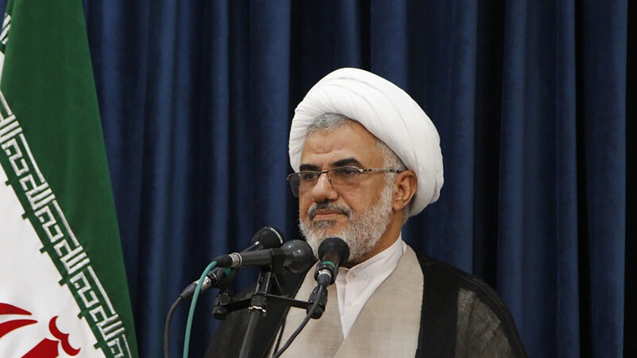 امام جمعه بندرعباس مردم هرمزگان را برای شرکت در راهپبمایی ۲۲ بهمن دعوت کرد